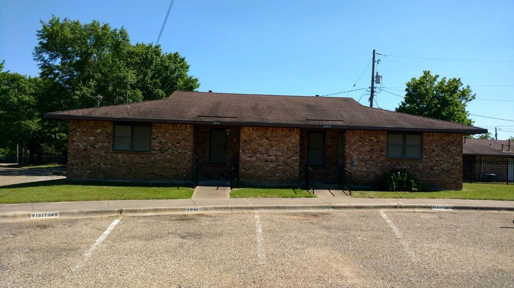 Sterling Oaks – Forest Acres Circle (200 Block)