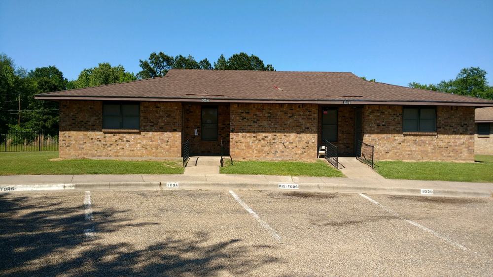 Sterling Oaks – Forest Acres Circle (300 Block)