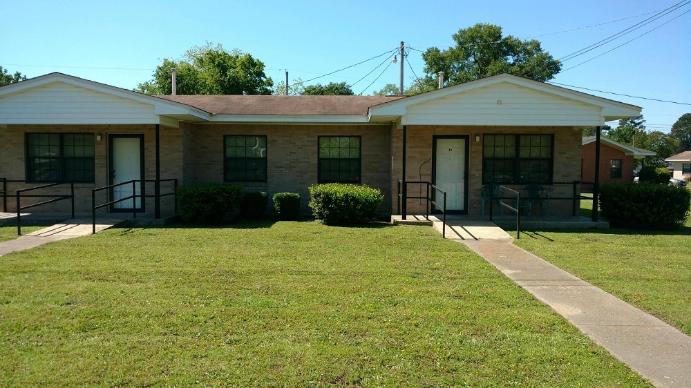 Monroe Manor (1 - Bedroom) at 419 Monroe